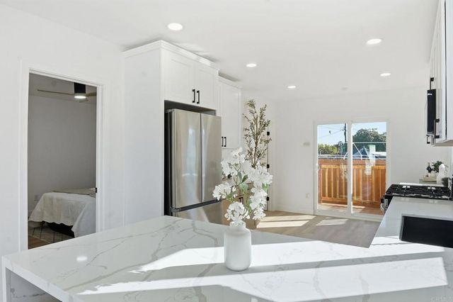 704 J Street, Chula Vista, CA 91910