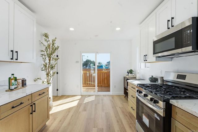 704 J Street, Chula Vista, CA 91910