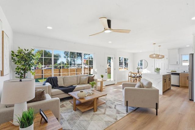 704 J Street, Chula Vista, CA 91910