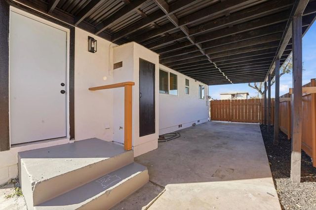 704 J Street, Chula Vista, CA 91910