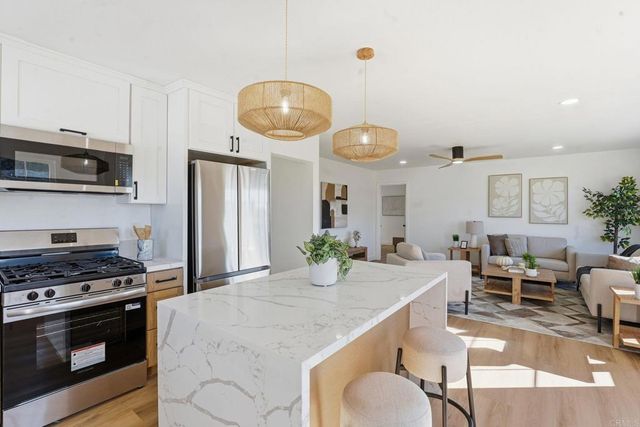 704 J Street, Chula Vista, CA 91910