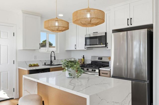 704 J Street, Chula Vista, CA 91910