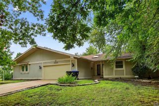 3746 Wood Valley DR, Topeka, KS 66610