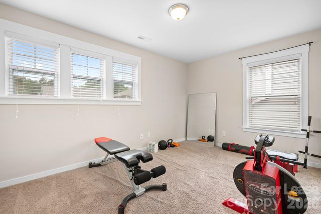 10008 Michael Crossing Drive, Charlotte, NC 28213