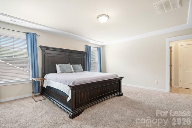 10008 Michael Crossing Drive, Charlotte, NC 28213