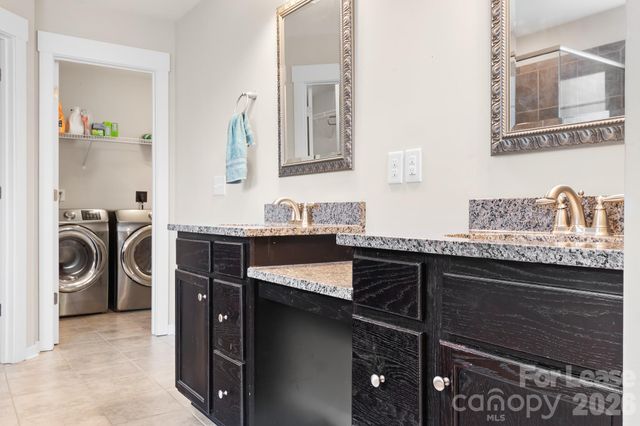 10008 Michael Crossing Drive, Charlotte, NC 28213