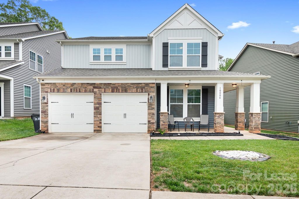 10008 Michael Crossing Drive, Charlotte, NC 28213
