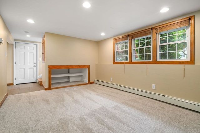 10 Millbrook Dr, Plainville, MA 02762