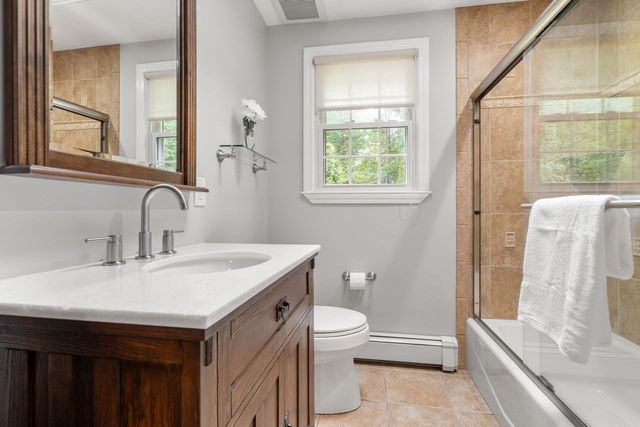 10 Millbrook Dr, Plainville, MA 02762