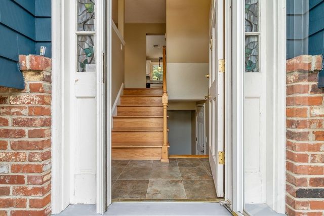 10 Millbrook Dr, Plainville, MA 02762