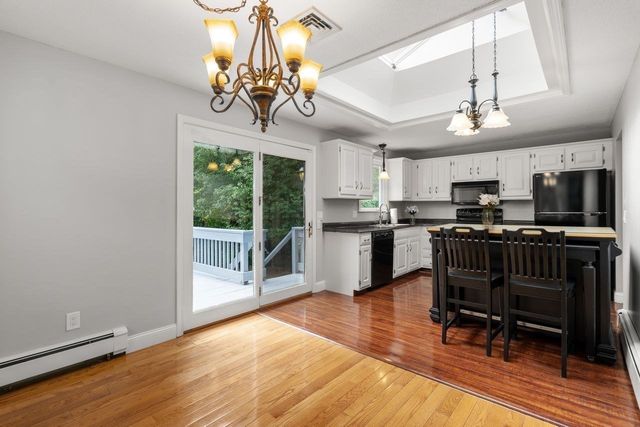 10 Millbrook Dr, Plainville, MA 02762