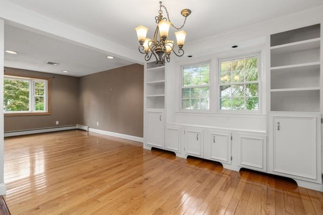 10 Millbrook Dr, Plainville, MA 02762