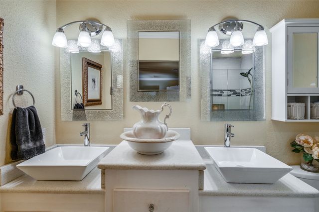 1349 Roaring Springs Road, Fort Worth, TX 76114