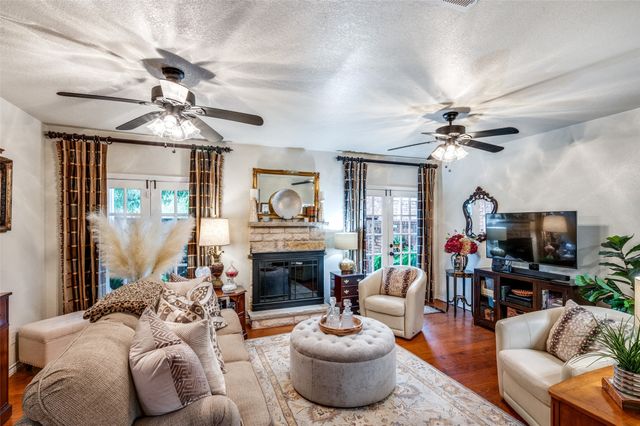 1349 Roaring Springs Road, Fort Worth, TX 76114