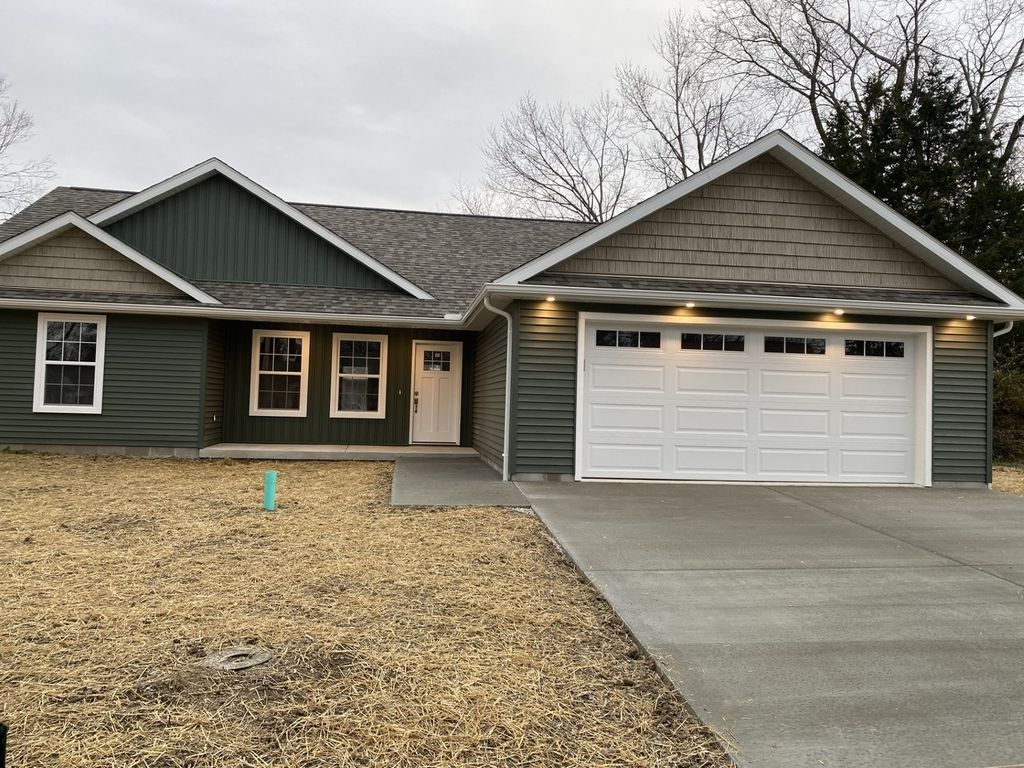 307 Schneider Street, Carterville, IL 62918