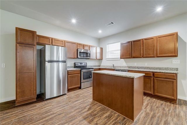 906 Quartz CT 401, Cedar Park, TX 78613
