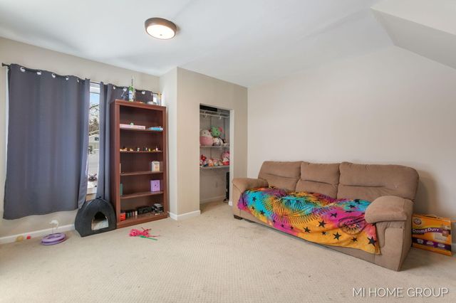 544 Homestead Avenue, Holland, MI 49423