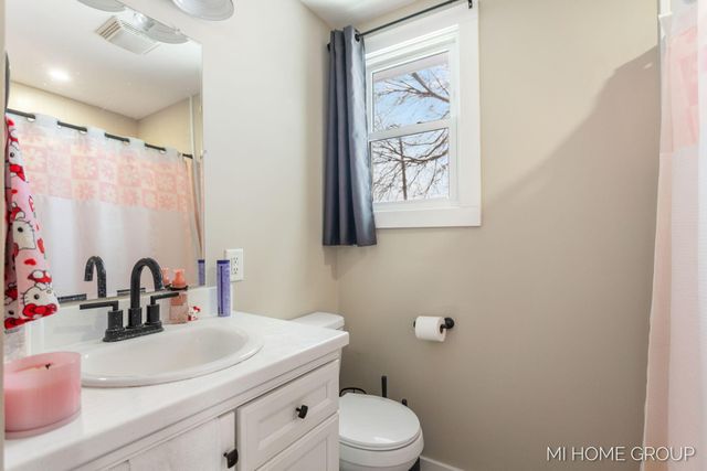 544 Homestead Avenue, Holland, MI 49423