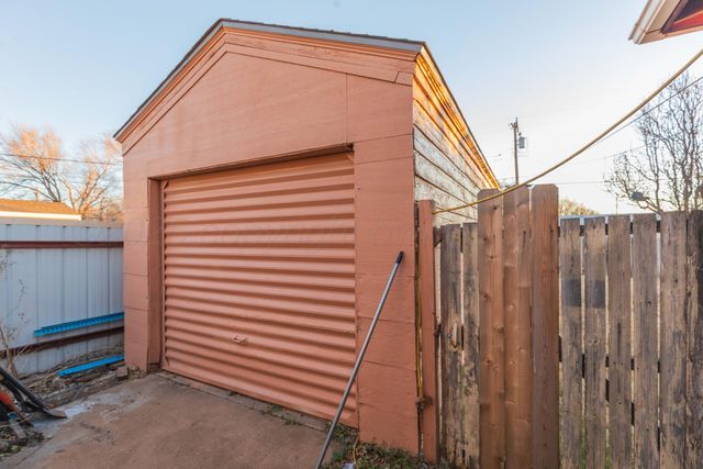 1941 BEECH Street, Amarillo, TX 79106