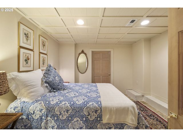 29920 NANTUCKET Dr, Pacific City, OR 97135