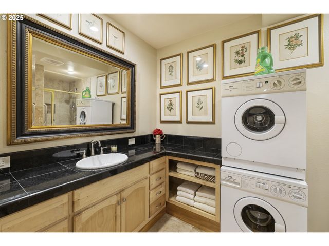 29920 NANTUCKET Dr, Pacific City, OR 97135