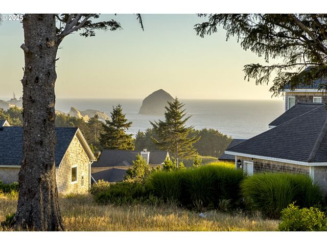29920 NANTUCKET Dr, Pacific City, OR 97135