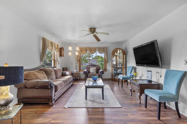 713 STONE GATE DRIVE, Kimberly, WI 54136