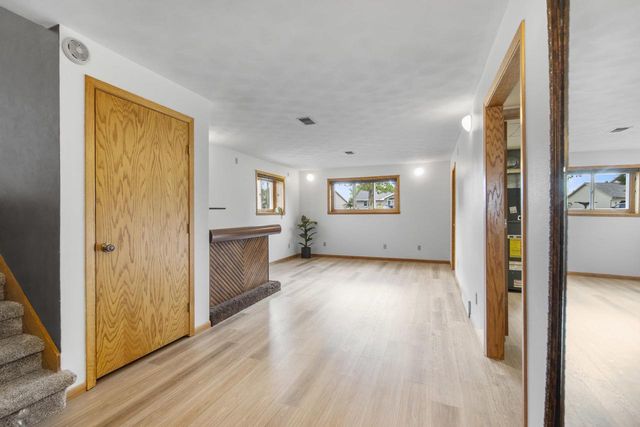 713 STONE GATE DRIVE, Kimberly, WI 54136