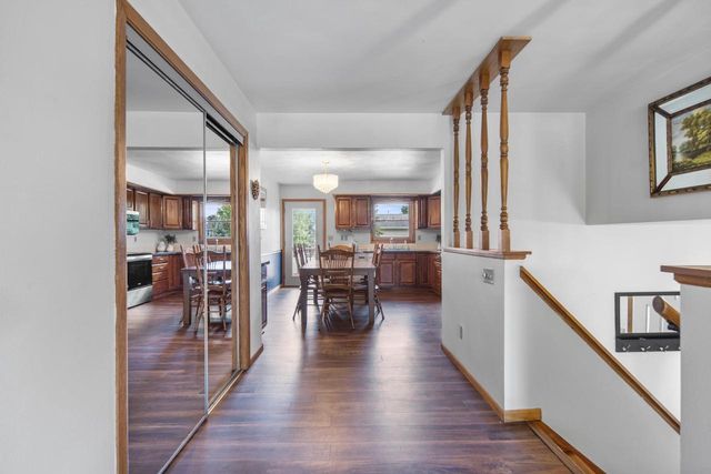 713 STONE GATE DRIVE, Kimberly, WI 54136