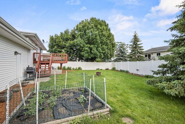 713 STONE GATE DRIVE, Kimberly, WI 54136