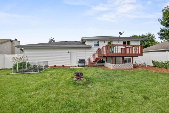 713 STONE GATE DRIVE, Kimberly, WI 54136