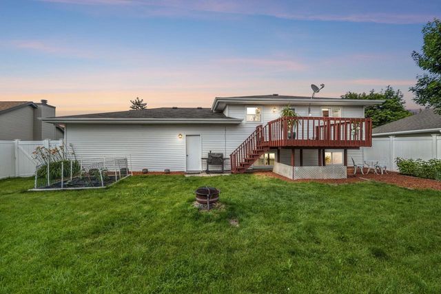 713 STONE GATE DRIVE, Kimberly, WI 54136
