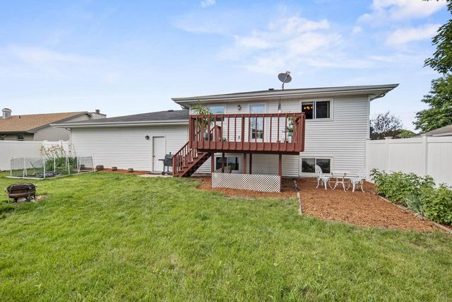 713 STONE GATE DRIVE, Kimberly, WI 54136