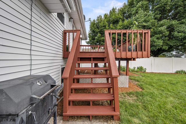 713 STONE GATE DRIVE, Kimberly, WI 54136
