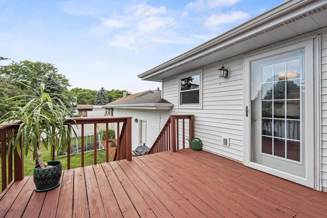 713 STONE GATE DRIVE, Kimberly, WI 54136