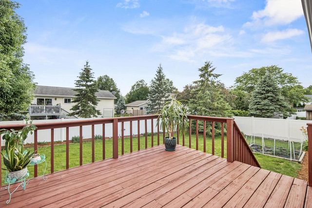 713 STONE GATE DRIVE, Kimberly, WI 54136