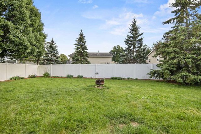 713 STONE GATE DRIVE, Kimberly, WI 54136