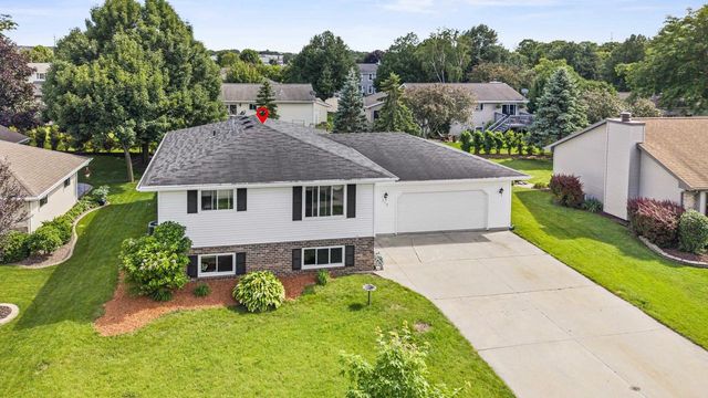 713 STONE GATE DRIVE, Kimberly, WI 54136