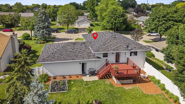 713 STONE GATE DRIVE, Kimberly, WI 54136