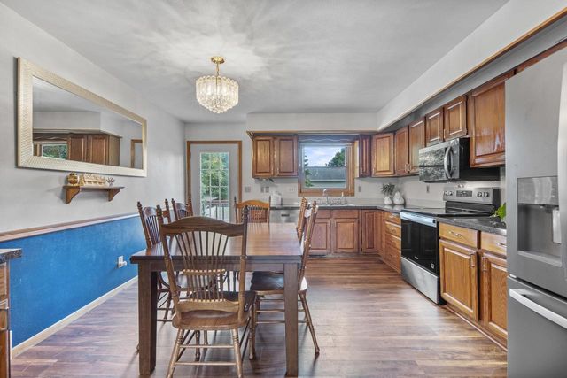 713 STONE GATE DRIVE, Kimberly, WI 54136