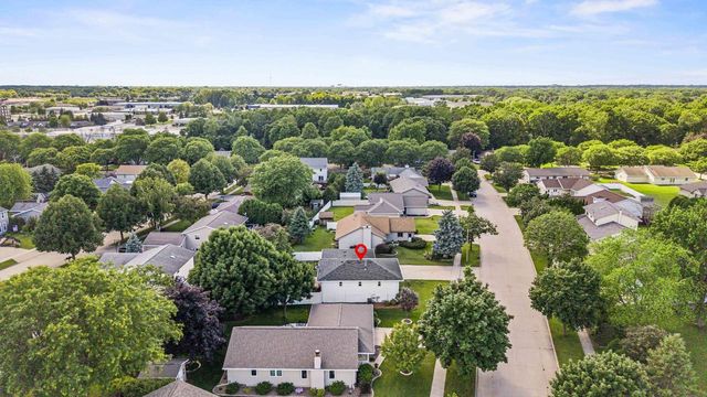 713 STONE GATE DRIVE, Kimberly, WI 54136