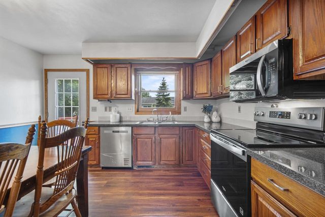 713 STONE GATE DRIVE, Kimberly, WI 54136