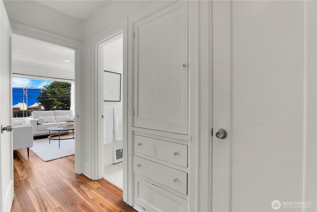 1915 Dexter Avenue N, Seattle, WA 98109