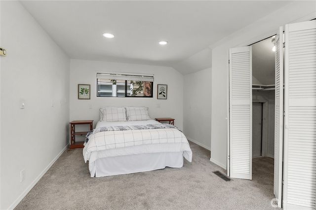 1915 Dexter Avenue N, Seattle, WA 98109