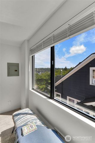 1915 Dexter Avenue N, Seattle, WA 98109