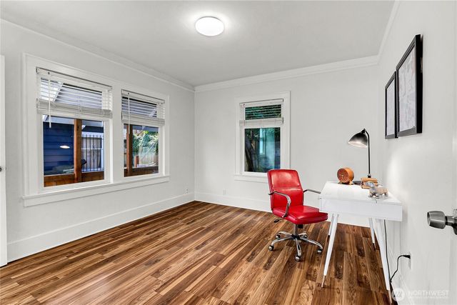1915 Dexter Avenue N, Seattle, WA 98109