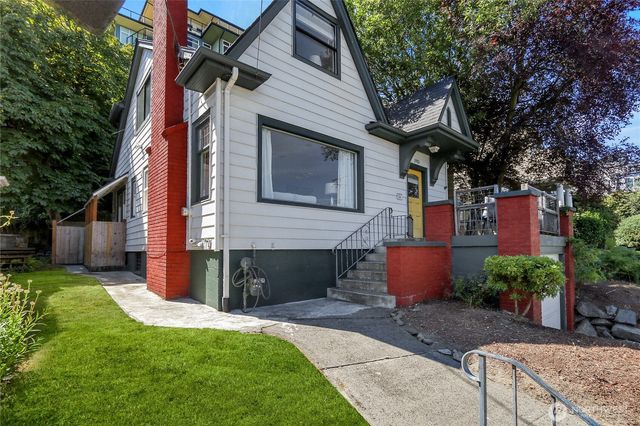 1915 Dexter Avenue N, Seattle, WA 98109