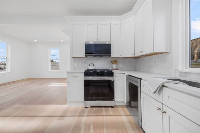 7 Sheffield Avenue B, Newport, RI 02849