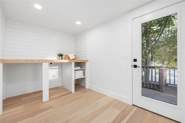 7 Sheffield Avenue B, Newport, RI 02849