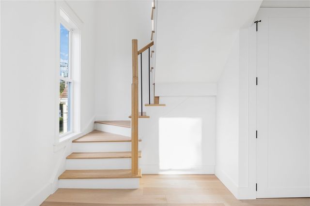 7 Sheffield Avenue B, Newport, RI 02849